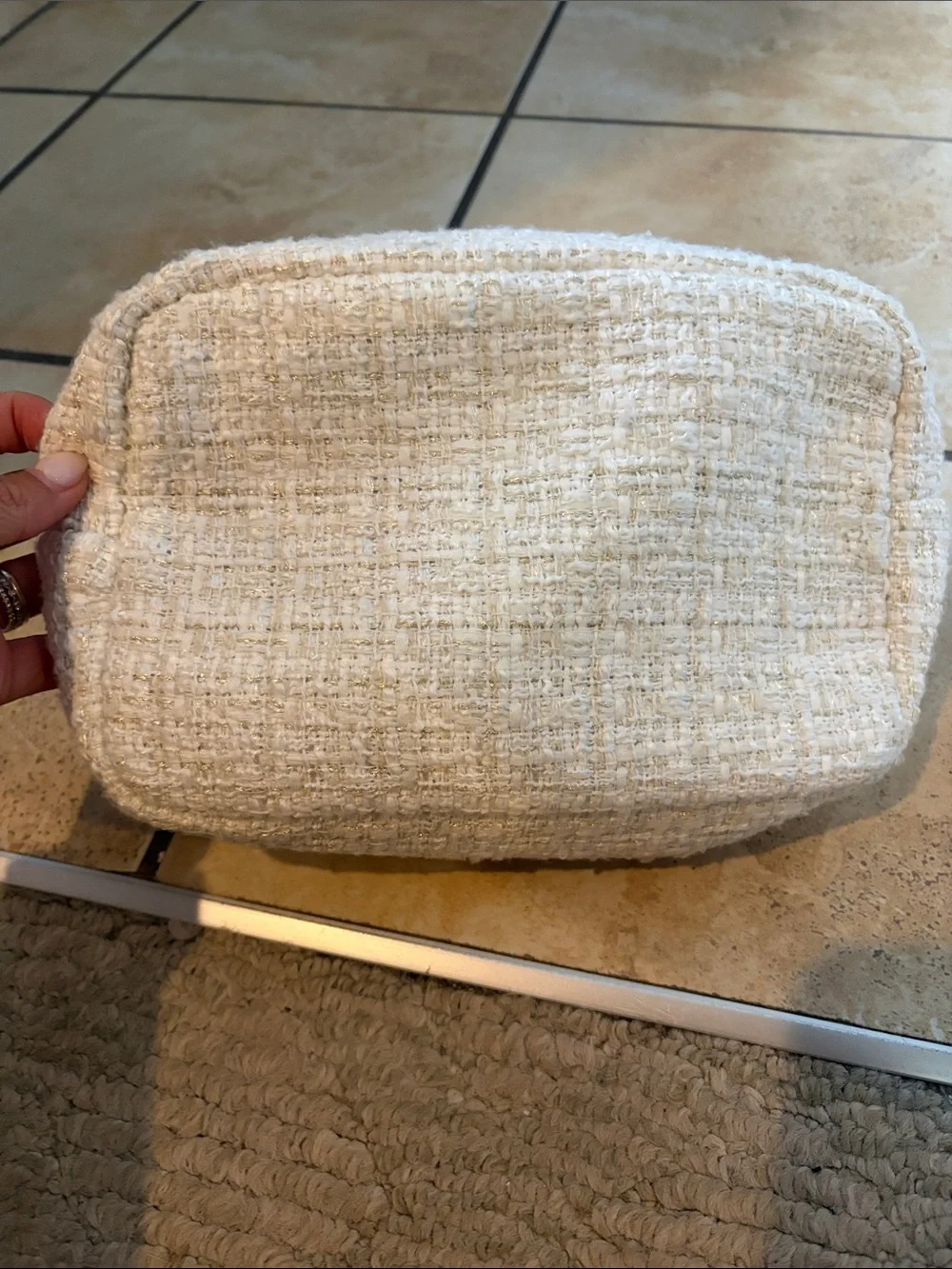 Other elegant cream